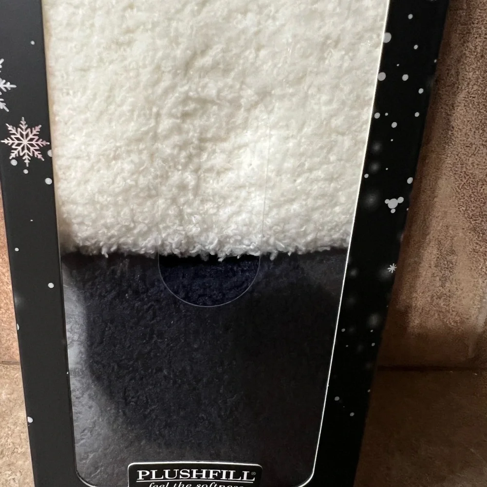 Cuddl Duds Women’s Crew Socks